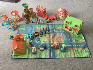 Happyland Houses People and Cars
