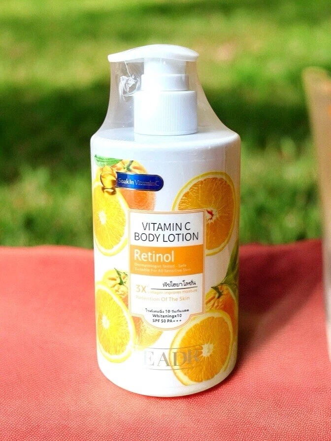 Loción blanqueadora corporal con vitamina C más retinol colágeno facial cuerpo 300 ml stock en EE. UU. Foto 2 de 4