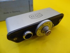 Medis Rangefinder w/ Geniune  with box   working well in feet