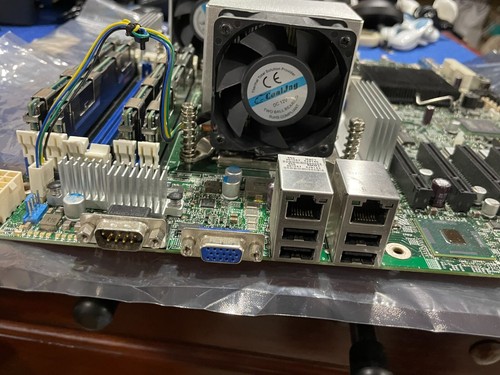 Intel S5520HC 1366 Mainboard, 2 x X5670 CPUs, 40GB RAM, Kühler - Bild 2 von 6