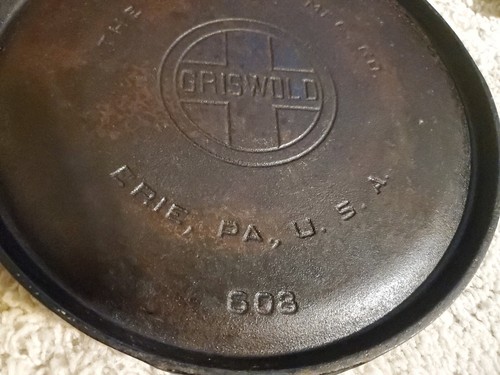 Griswold Cast Iron Hard to Find Small Logo #8 Griddle - Picture 3 of 4