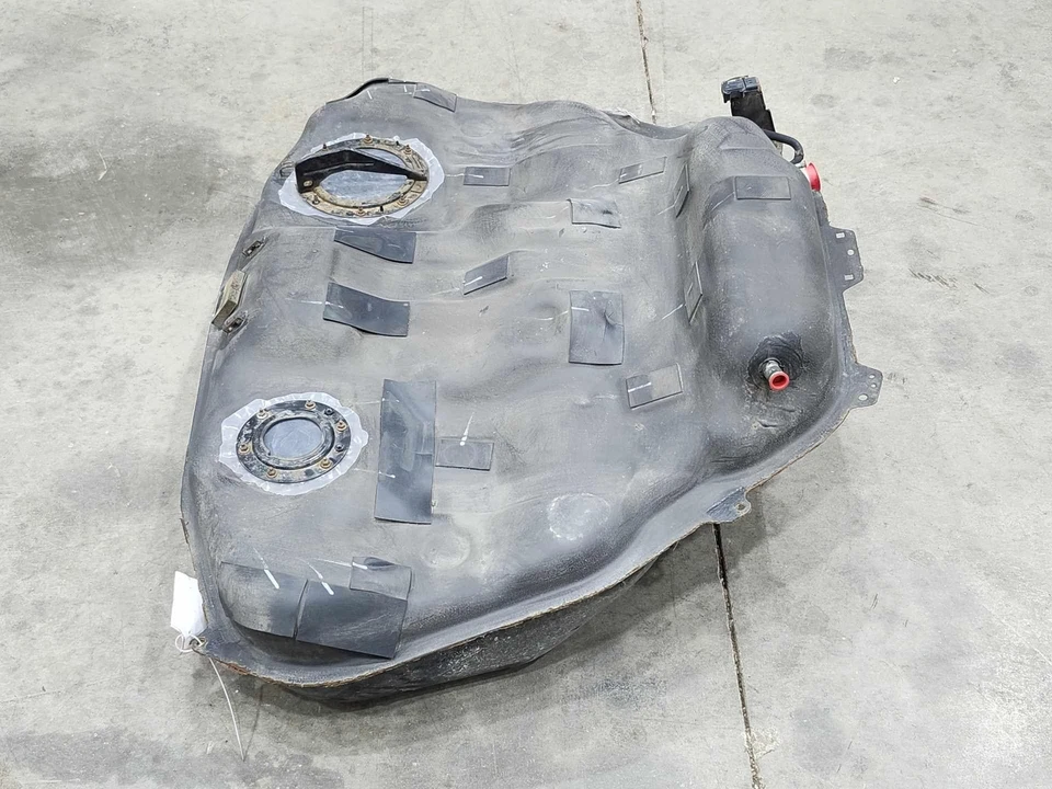 2010-2012 Subaru Legacy Outback Fuel Tank Assembly Gas Tank OEM 42012AJ01A - Image 2 of 4