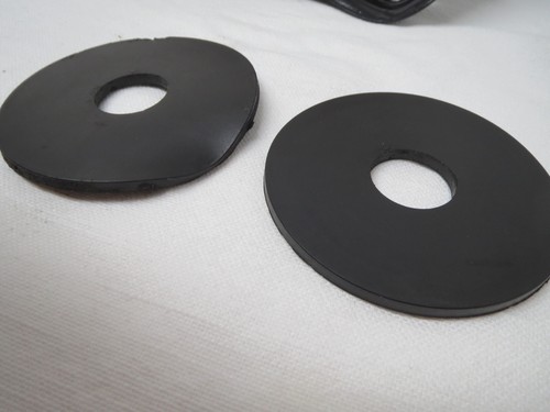 Alfa Romeo 1971-94 Spider GTV 105 TRANSMISSION MOUNTING BRACKET & RUBBER WASHER - Bild 10 von 11