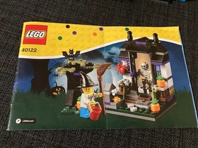 LEGO Seasonal: Trick or Treat Halloween Set (#40122), used complete, no box