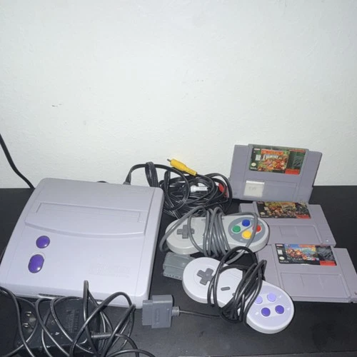 Super Nintendo Console Lot 2 Controllers, Cords - 3 Donkey Kong games! VINTAGE!