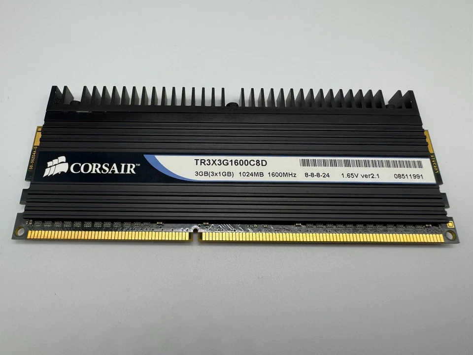 Corsair Dominator Bündel 6GB (3x2GB) und 3GB (3x1GB) 1600MHz DDR3 Desktop RAM - Bild 3 von 4