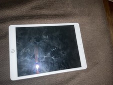 Apple iPad 7th Generation A2197 32GB Wi-Fi 10.2in Silver Good Condition Parts