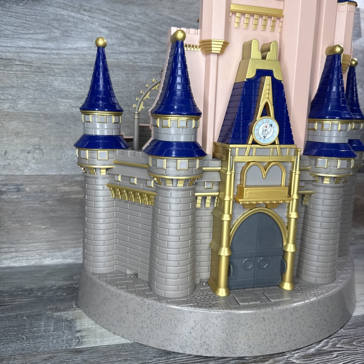 ディズニーワールド　シンデレラ　光る置物 Walt Disney World Parks Cinderella Castle Light Up Play set 24” | eBay