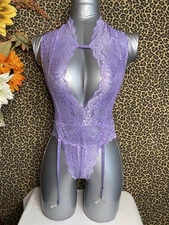 SHIRLEY OF HOLLYWOOD Purple Deep-V Floral Lace Lingerie W/Garter Straps MEDIUM