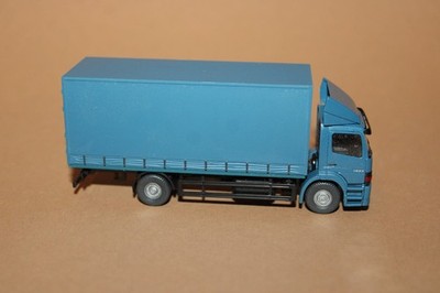 Wiking   1:87 MB Atego 1823  Gardinenplanen-LKW   (U35)