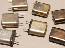 Schwing-Quarz 4433.618 kHz (ca. 4,4 MHz) für Oszillator, Resonator, elektronisch