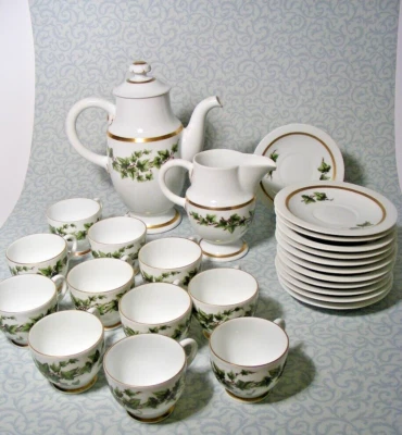 BING + GRÖNDAHL KAFFEESET  MILCH + 11 TASSEN  12 UT EFEUMUSTER WIE COPENHAGEN - Bild 1 von 4