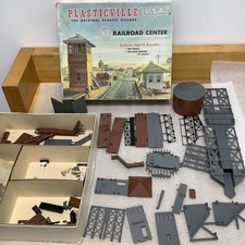 Vintage Plasticville Railroad Center No. 4603-498 Includes Orig. Box Incomp.