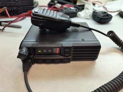 Vertex Standard VX-2100-G6-25 UHF 403-470Mhz w/Microphone