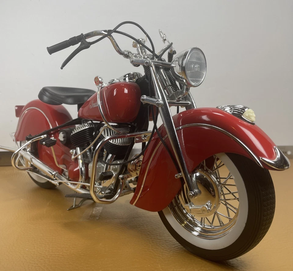 1948 Indian Chief Motorcycle 1:6 Scale Metal & Plastic 16-1/2" Model LARGE VTG - Image 4 of 4