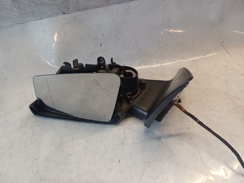 Copertura Specchietto Laterale Sinistro Inferiore Per Tesla Model Y (2020-2023) - Ricambio OE 8202202 - Base In ABS