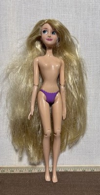 Tangled Rapunzel Doll Disney Store Exclusive Articulated Arms Long Hair Great!