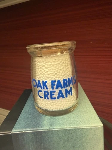 VINTAGE OAK FARMS DAIRY PYRO GLASS MINI CREAMER. 3/4 OUNCE. DALLAS TEXAS