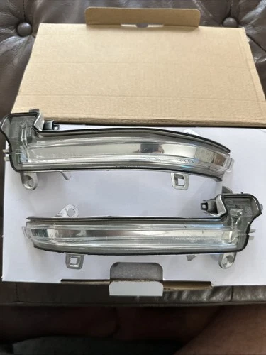 BMW 2015 328i OEM Mirror Turnsignals Left Right Pair