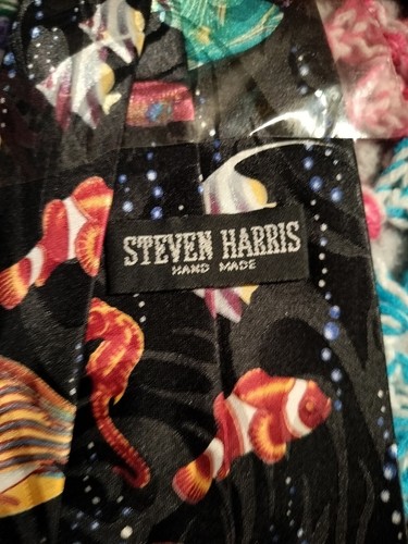 Stephen Harris Fish Tie - Picture 2 of 2