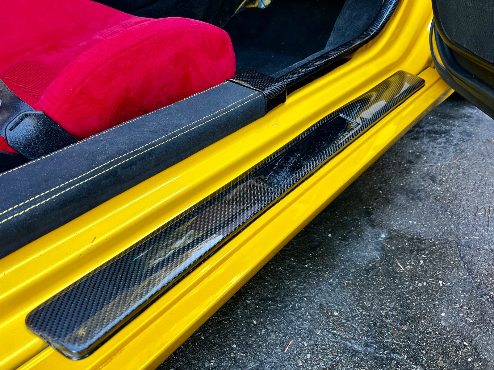 Honda Acura NSX Gloss Carbon Fiber Outer Door Sills with cutouts for OEM  (pair)