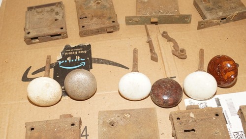 Lot of Vintage Door Hardware and Knobs - Picture 2 of 4
