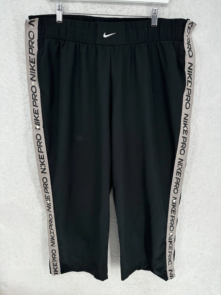 Nike pro shorts under sweatpants sale