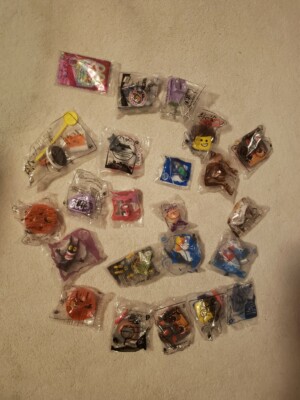 Happy Meal Madagascar NASA Rio Panda Lego Pets Zoobles Transformer Lot 24