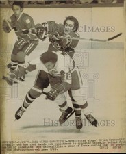 1976 Press Photo Bryan Watson in Red Wings vs Canadiens hockey game, Michigan