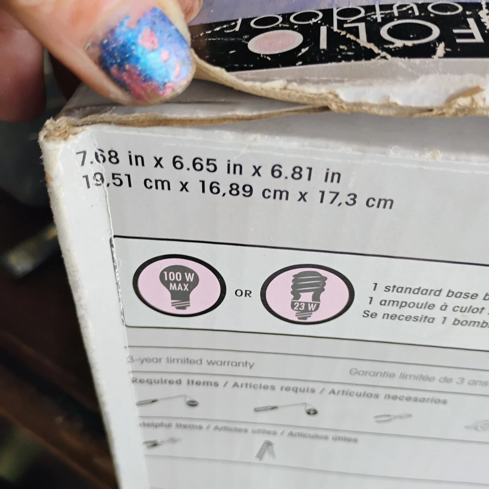 Lámpara de techo estilo clásico con iluminación de montaje empotrado negra  Foto 3 de 3