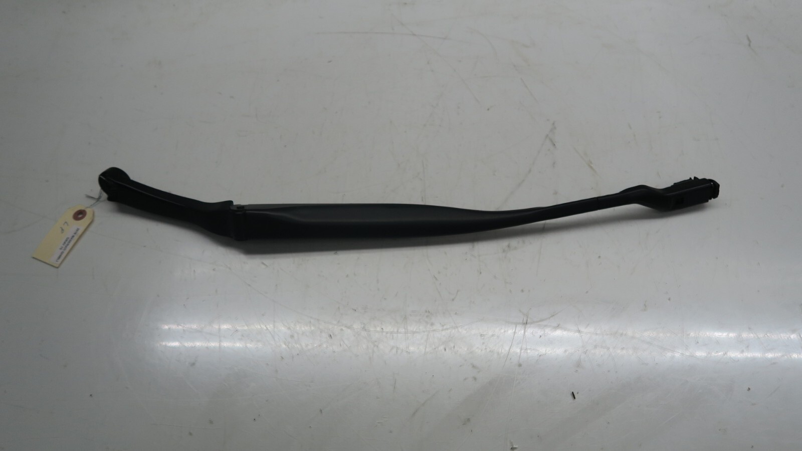 Maserati Ghibli 2014-2019 Front Left Wiper arm P/N 670007582