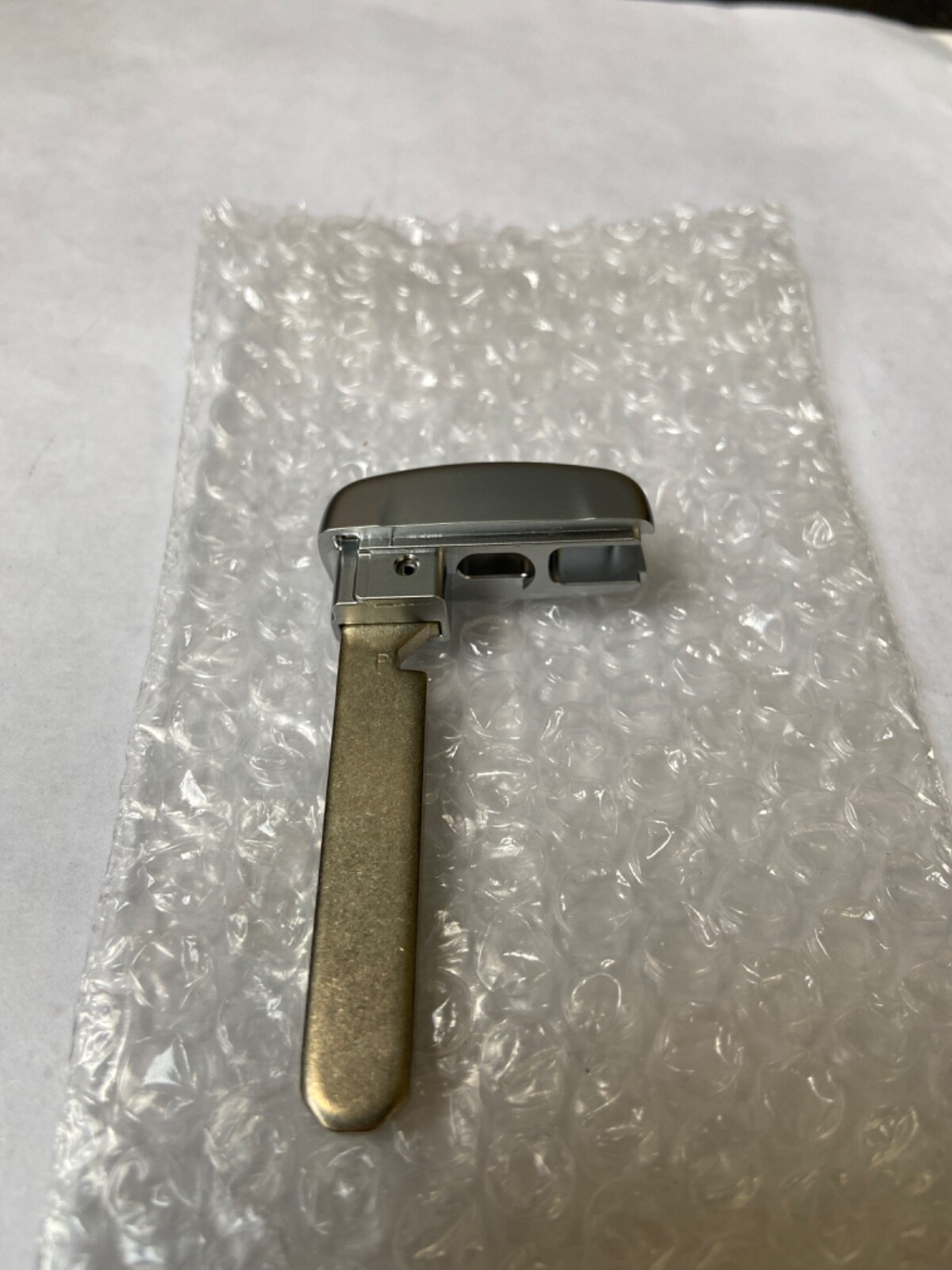 NEW GENUINE ACURA EMERGENCY KEY BLANK INSERT 35118-TY2-A00