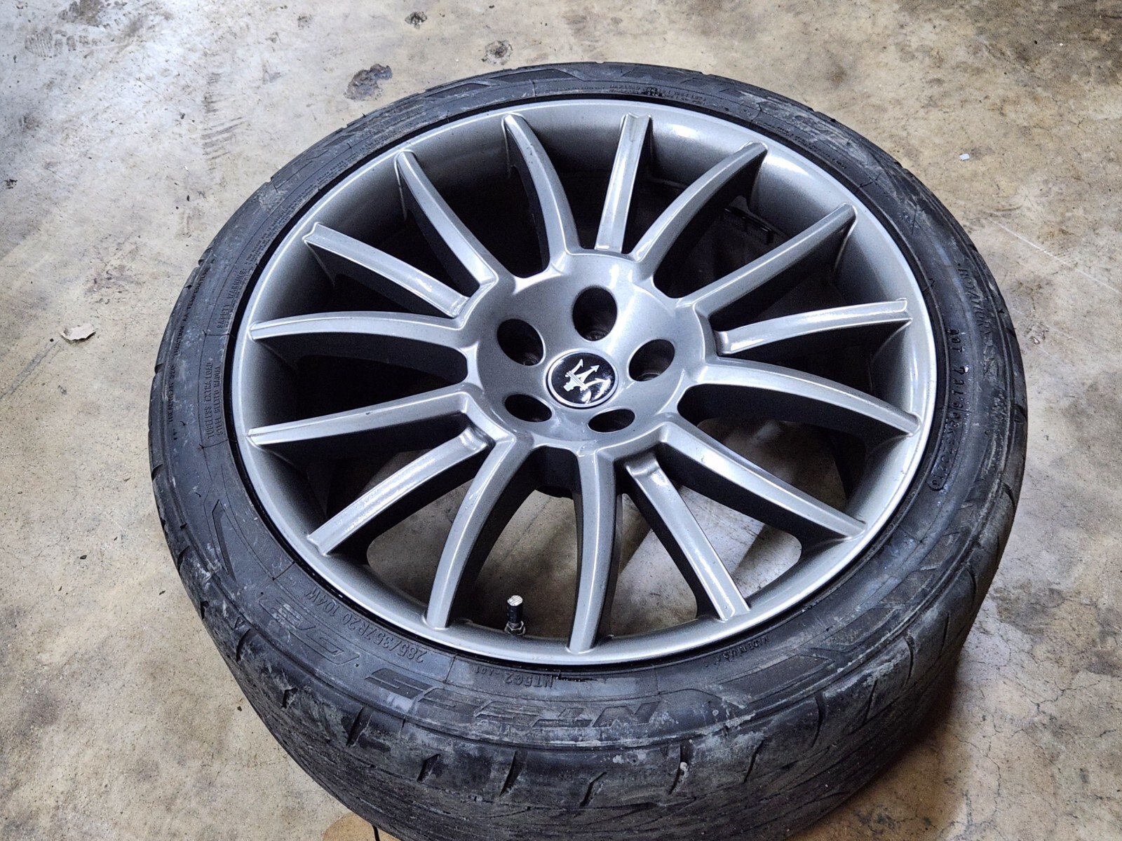 ⭐ 08-17 Maserati Gran Turismo Rear 20" Rim Wheel with Tire Gray Oem