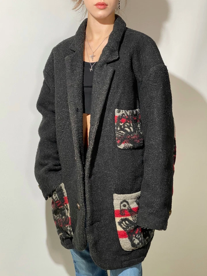 Abrigo negro REAL VINTAGE Foto 2 de 4