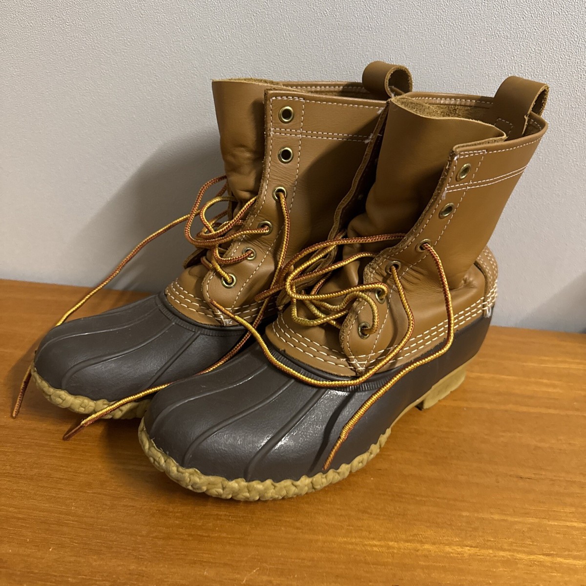 L.L. Bean Bean Duck Boots Women display picture 1