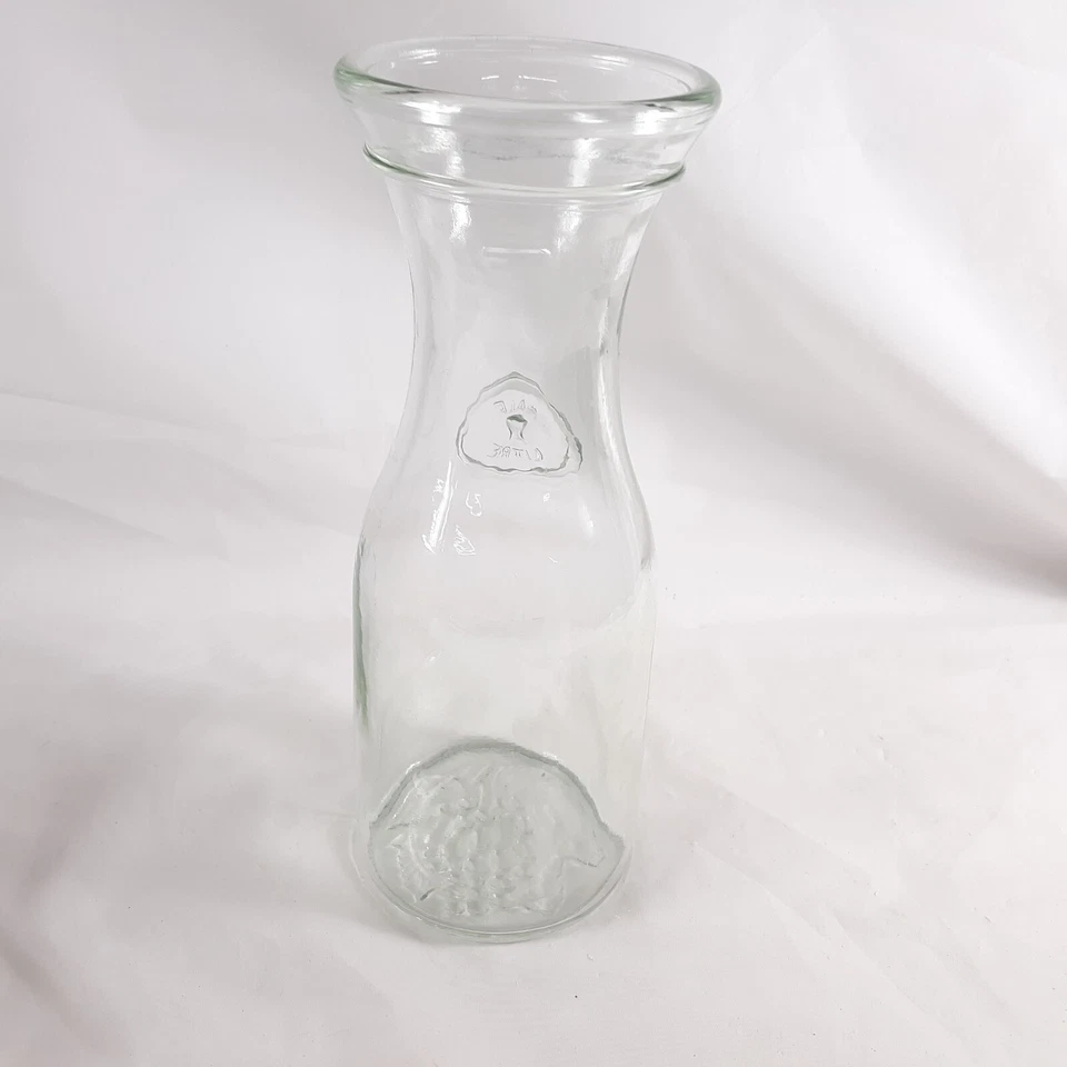 Libbey Wine Carafe Half Litre Grape Design Bottom Glass Vintage - Image 4 of 4