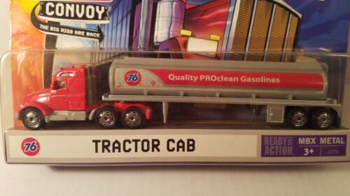 2006 Matchbox Convoy 76 PROclean Gas Tractor Cab in Red - Picture 2 of 3