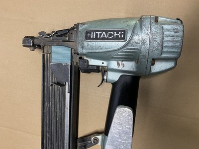 HITACHI 2” Construction Pneumatic STAPLER 7/16” Nail Gun (N5008AC2