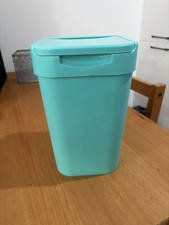 Small Green Plastic Bin with Lid Ideal for Bathroom Or Kids Bedroom New