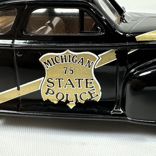 Durham Classics Diecast 1:43 - 1941 Chevrolet Deluxe Coupe Michigan State Police - Picture 11 of 11