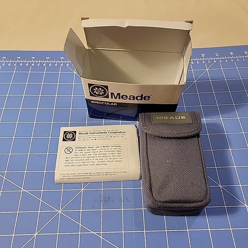 Meade TravelView Binoculars, Mini Folding Roof Prism 10X25 288ft At 1000yds New - Picture 3 of 5