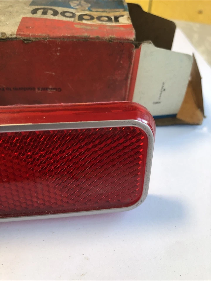 1972-76 DODGE DART BARRACUDA MARCADOR LUZ NA CAIXA NOS  - Imagem 3 de 4