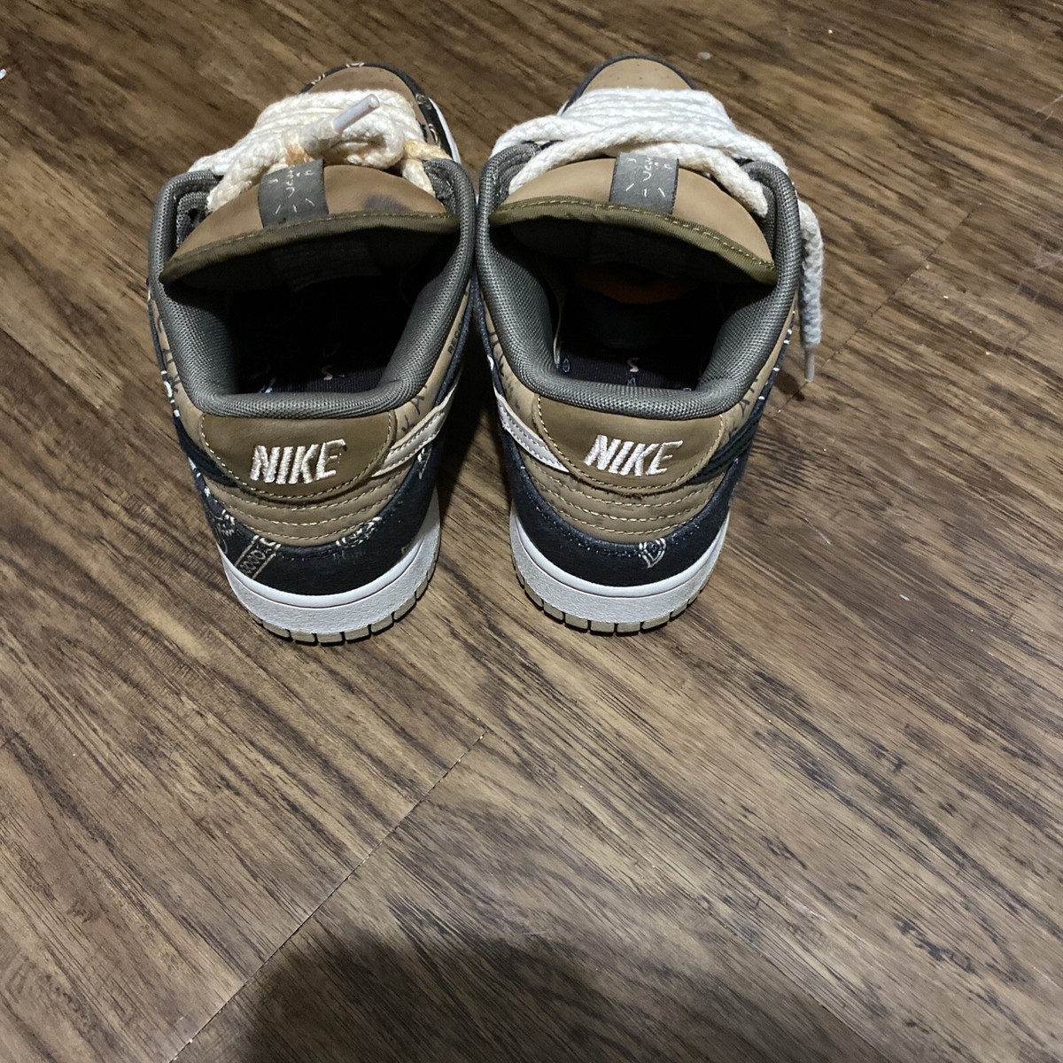 Size 9 - Nike Dunk Low Premium QS SB x Travis Scott Cactus Jack