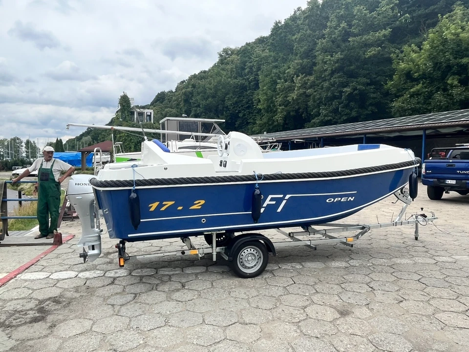 Łódź Motorowa FI 17.2 - Motor Boat