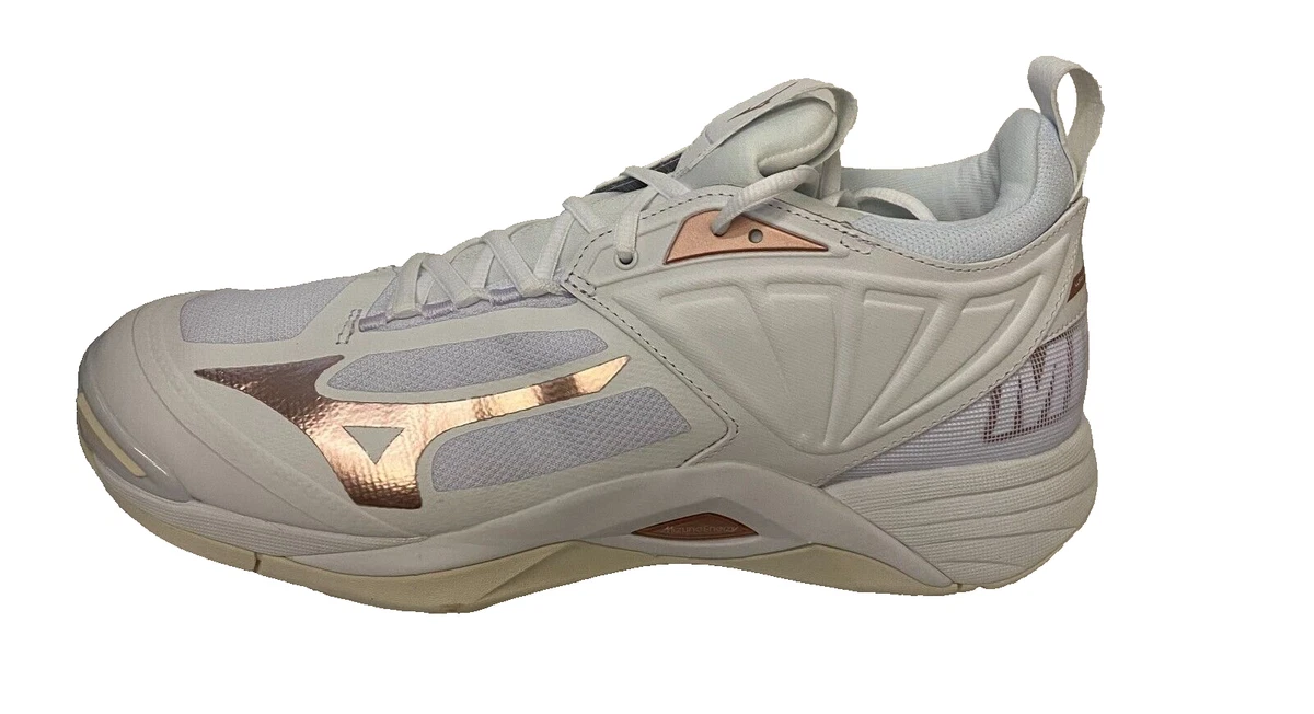Mizuno wave 2024 momentum netball trainers