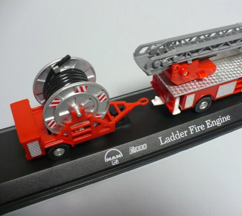 CAMION MAN F2000 VIGILI DEL FUOCO CON RIMORCHIO GETTO  - SCALA 1:72 MONDO MOTORS - Immagine 4 di 4