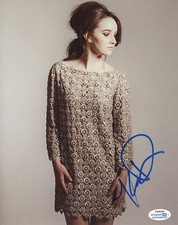 Kaitlyn Dever Autographed Signed 8x10 Photo ACOA 