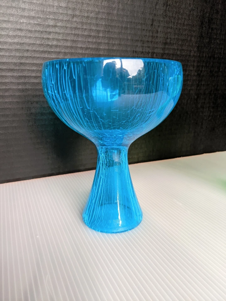 Alessi, Big Love Ice Cream/Dessert Bowls Made in Italy by Designer Miriam Mirri - Image 2 of 4