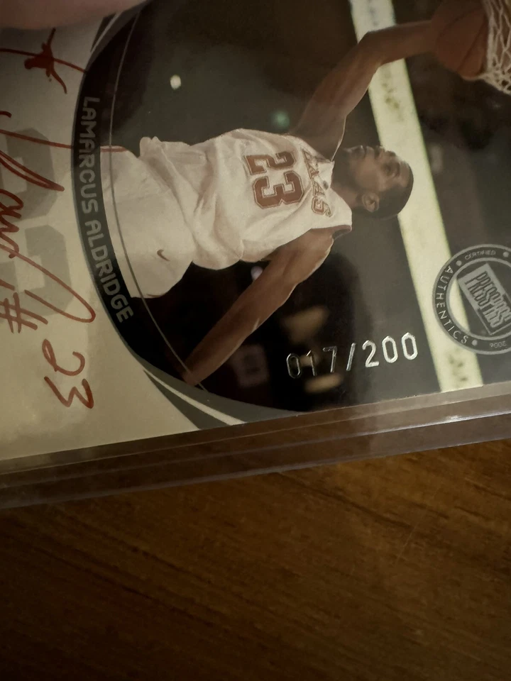 LAMARCUS ALDRIDGE 2006-07 PASE DE PRENSA AUTÓGRAFO AUTOMÁTICO RC/200 Blazers Spurs Foto 2 de 3