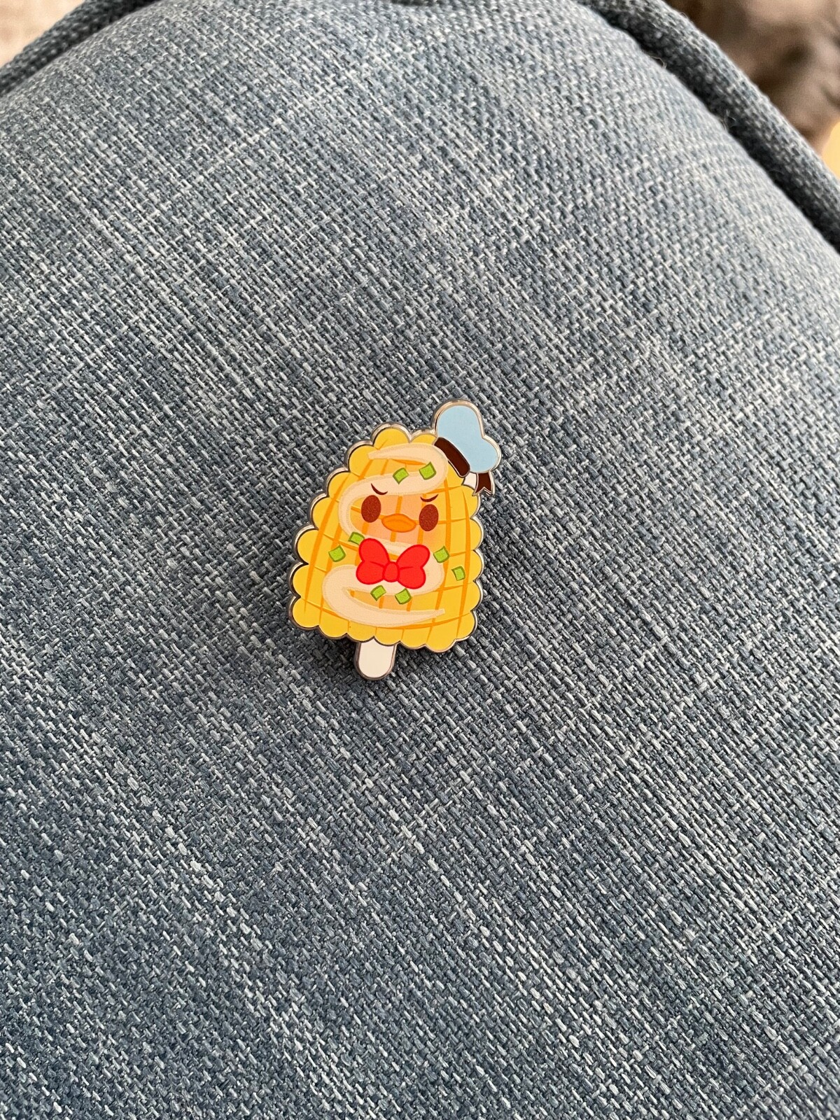 Disney World Donald Duck Corn Munchling Collectible Pin